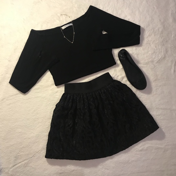 LOVE...ADY Black Lace Sparkly Skirt Girls (M) - Picture 2 of 7